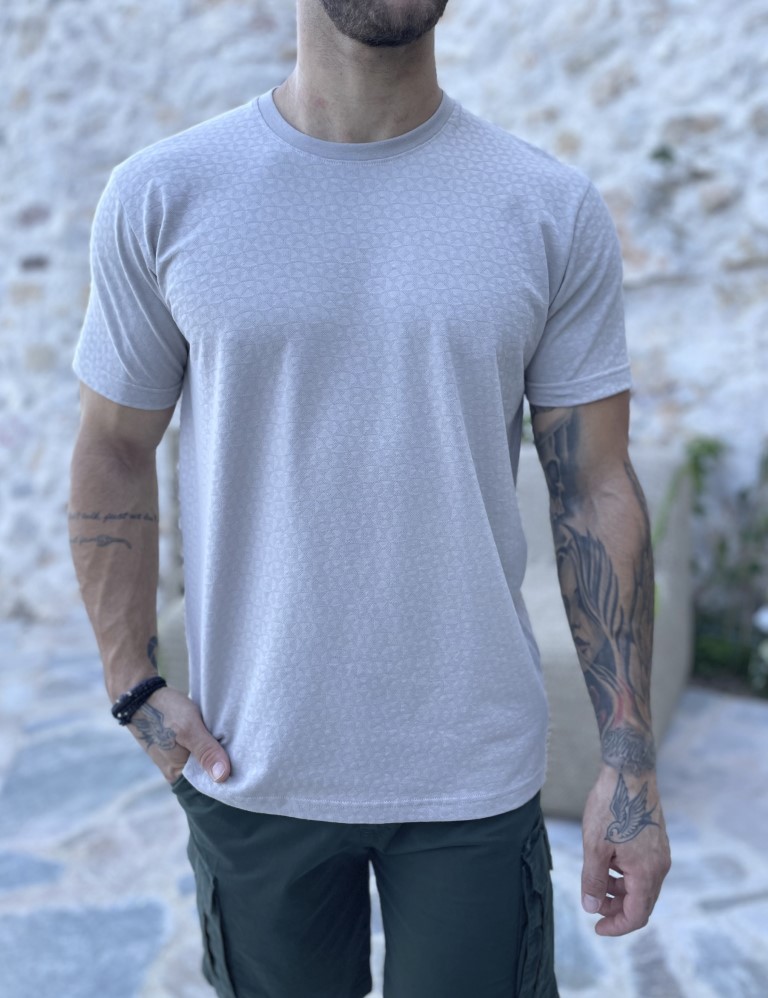 Ανδρική μπεζ κοντομάνικη μπλούζα με ανάγλυφο ύφασμα 252837